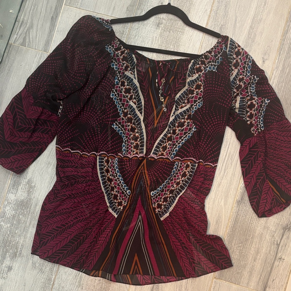 NYGARD Sheer Chic Women's Geometric Blouse
